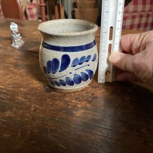 Stoneware garlic pot. Excellent condition